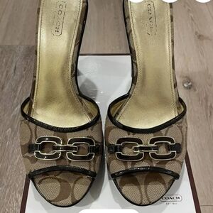 Coach Heels Sz 10 JUSTEEN Style Q369 **NEW**